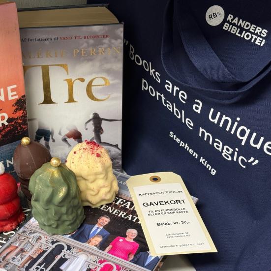 Bøger, flødeboller og et gavekort